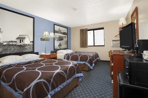 Super 8 by Wyndham Massena NY image 20