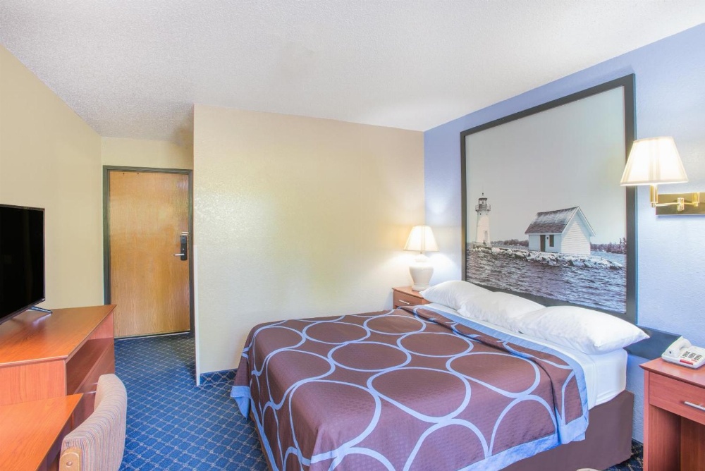 Super 8 by Wyndham Massena NY